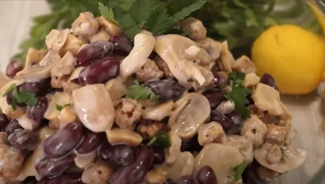 Салат «Секунда»: готовьте вкусное блюдо за считанные минуты из простых ингредиентов